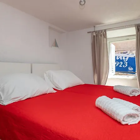 Old Town Charming Nest - One Bedroom 아파트