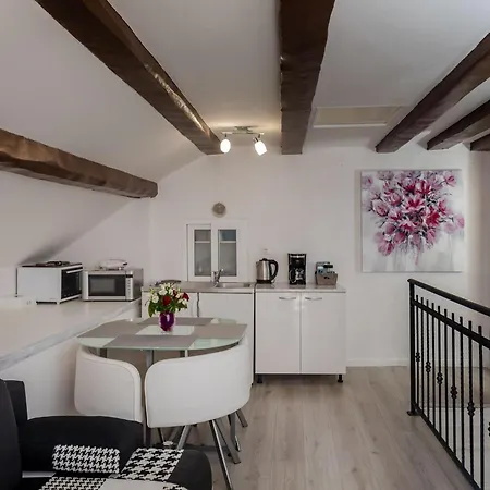 Lejlighed Old Town Charming Nest - One Bedroom